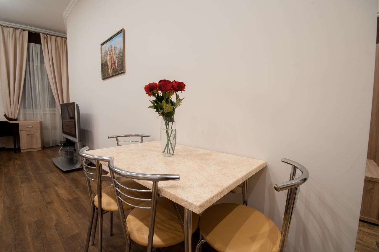 Wonderful Flat On City Center Uzhhorod Bagian luar foto
