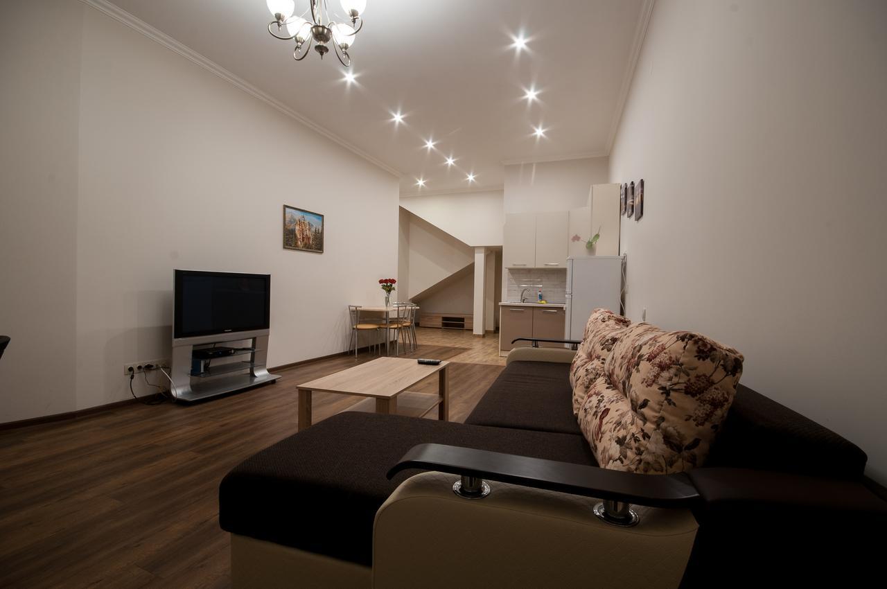 Wonderful Flat On City Center Uzhhorod Bagian luar foto