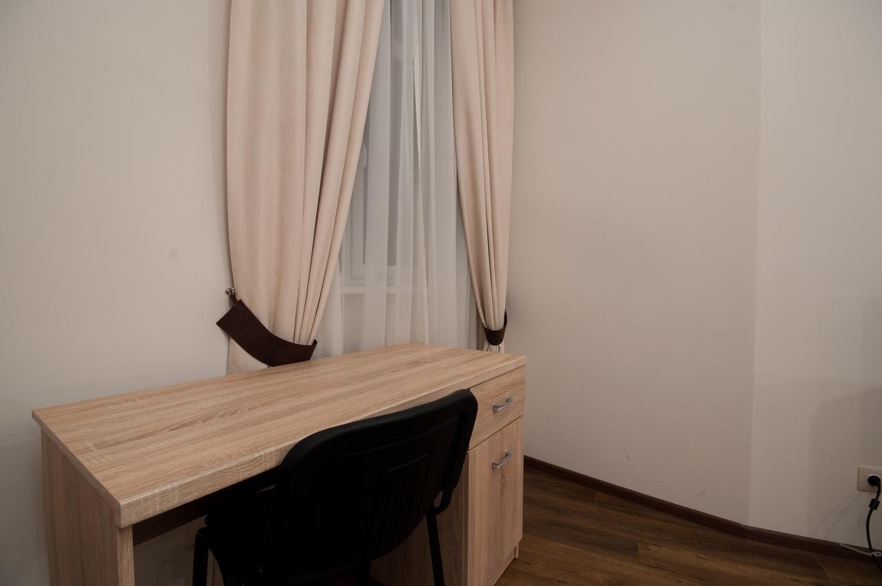 Wonderful Flat On City Center Uzhhorod Bagian luar foto